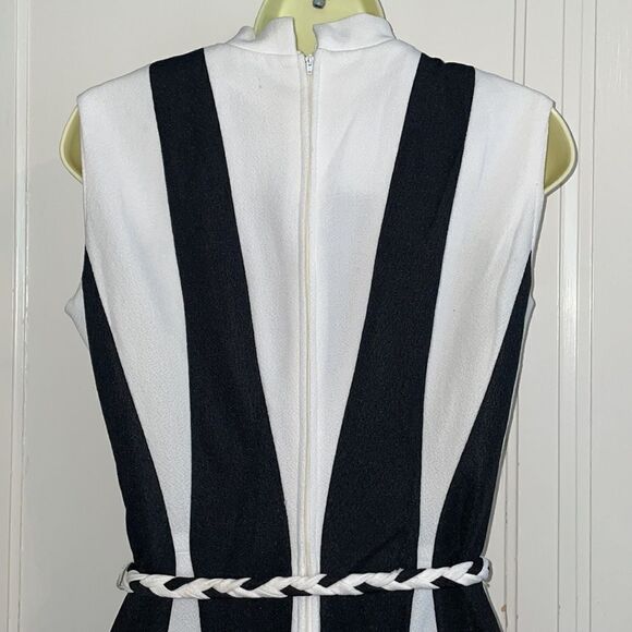 Vtg 70s black & white polyester high neck maxi dress/original woven belt - Picture 6 of 8